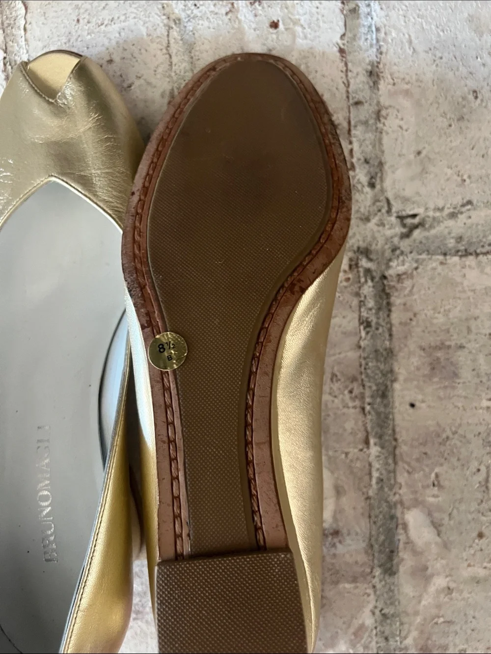 Bruno Magli Metallic Gold Leather Peep-Toe Wedges sz 8.5